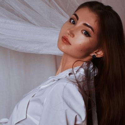 Анна Елизарова